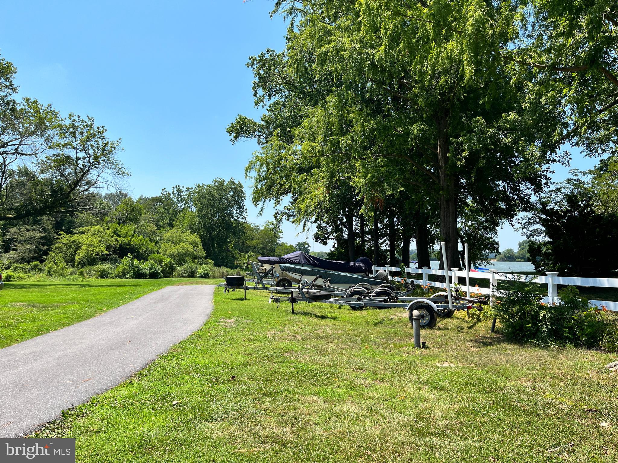 10 Shawnee Road Cambridge, MD 21613 - Photo 67 of 72 You have a place to store your boat!