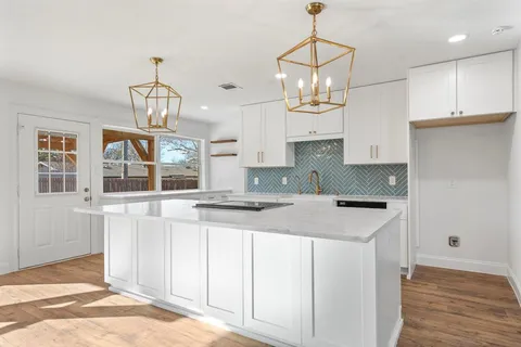 $525,000 | 915 Waterview Circle, Richardson, TX 75080