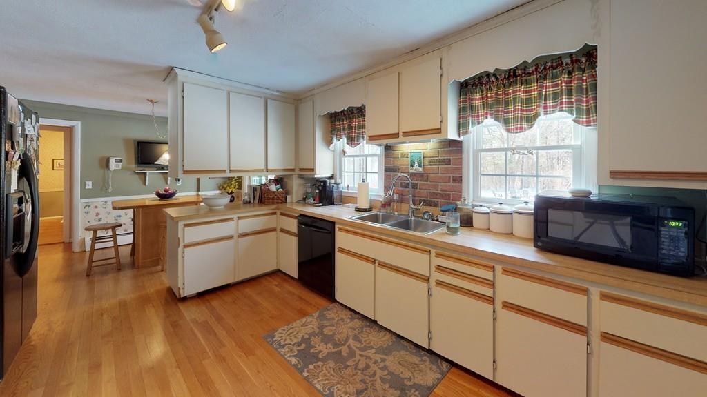 9 Angel Road North Reading, MA 01864 - Photo 18 of 29 Gallery Image 18