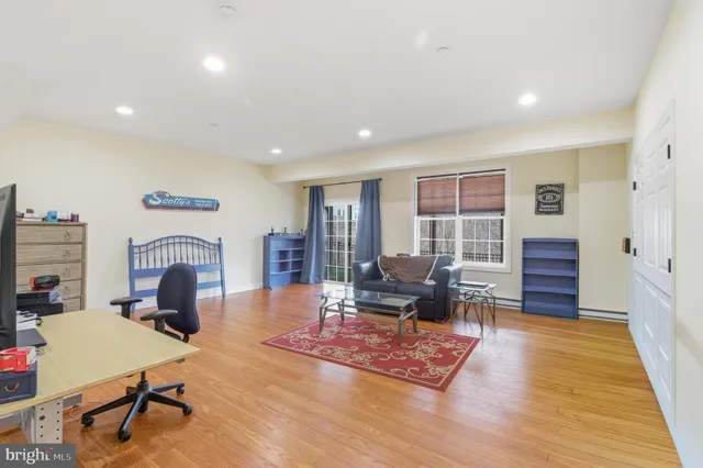 $750,000 | 309 Corvus Circle, Springfield, PA 19064