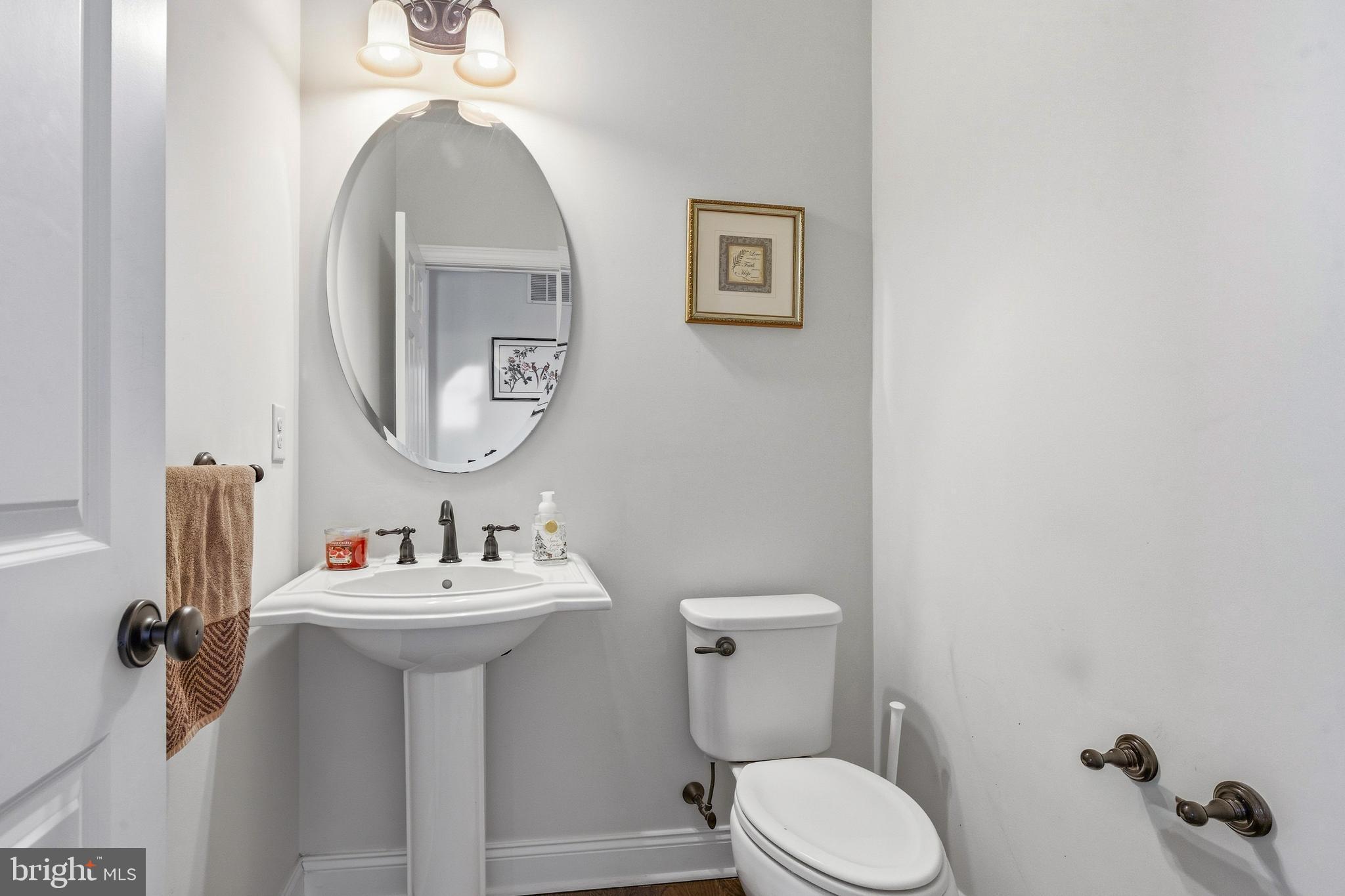 309 Corvus Circle Springfield, PA 19064 - Photo 27 of 34 a bathroom with a sink mirror and toilet