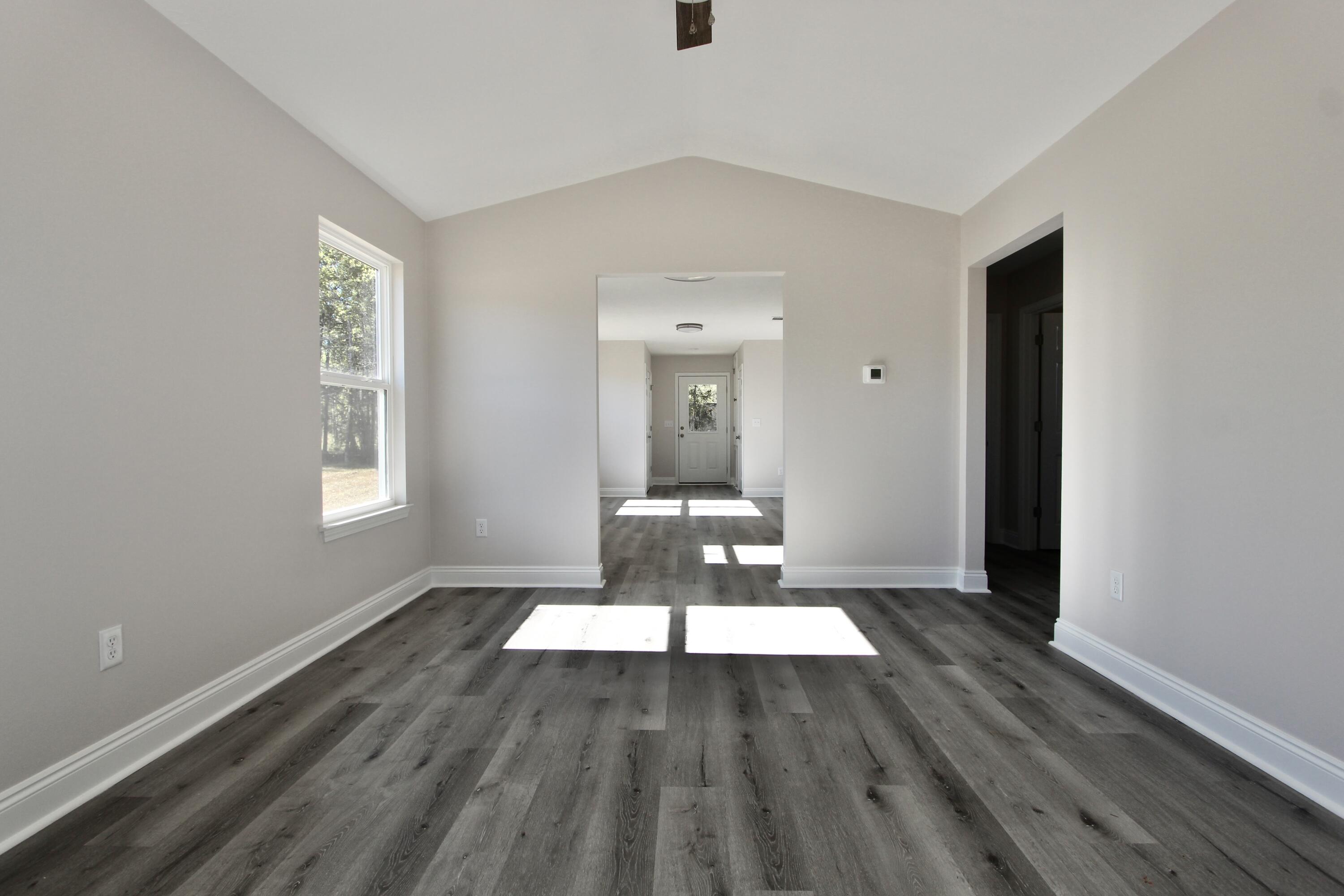 5654 Falcon Way Crestview, FL 32539 - Photo 5 of 14 IMG_9518