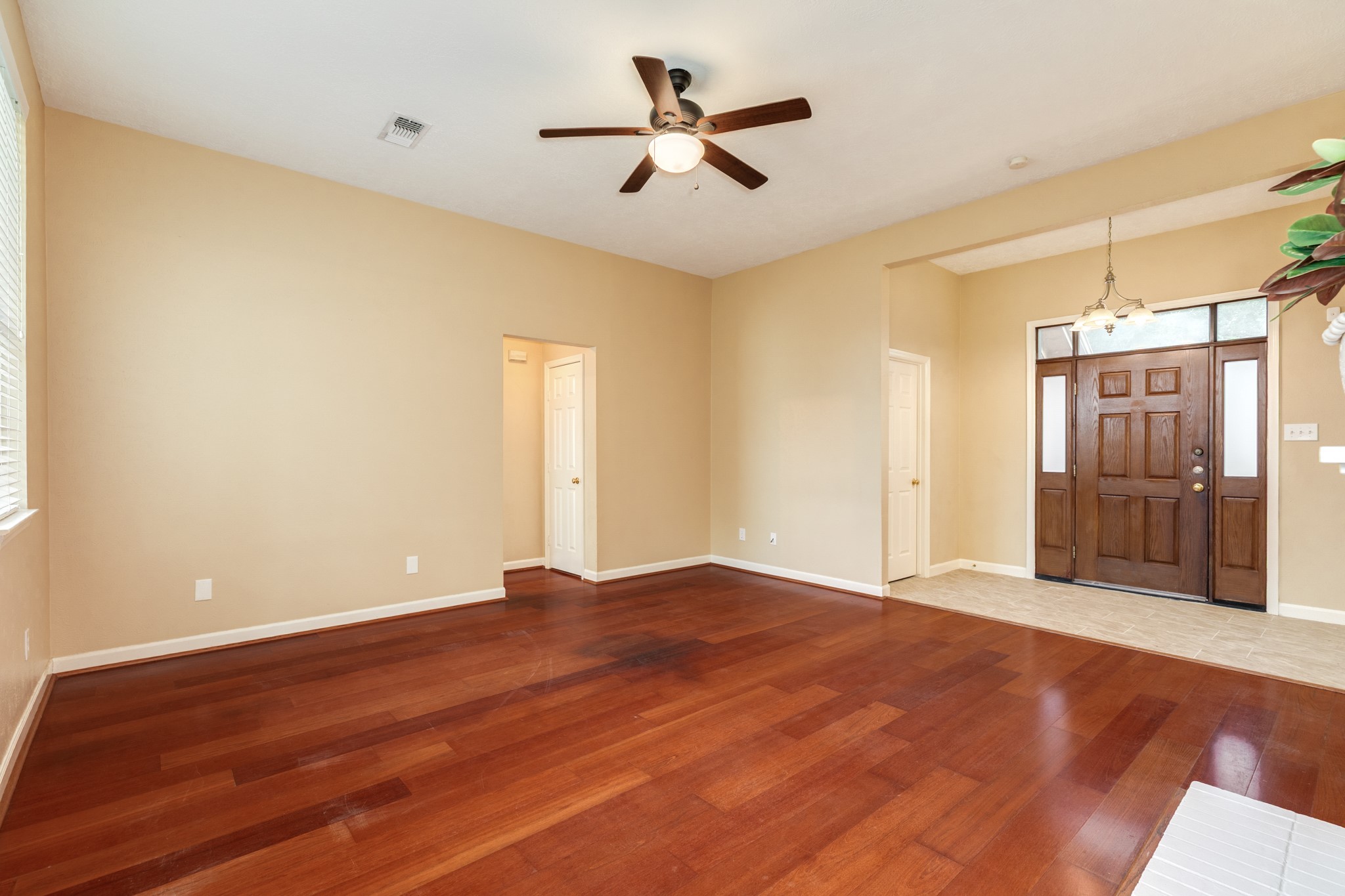 205 Mango Street Lake Jackson, TX 77566 - Photo 9 of 30