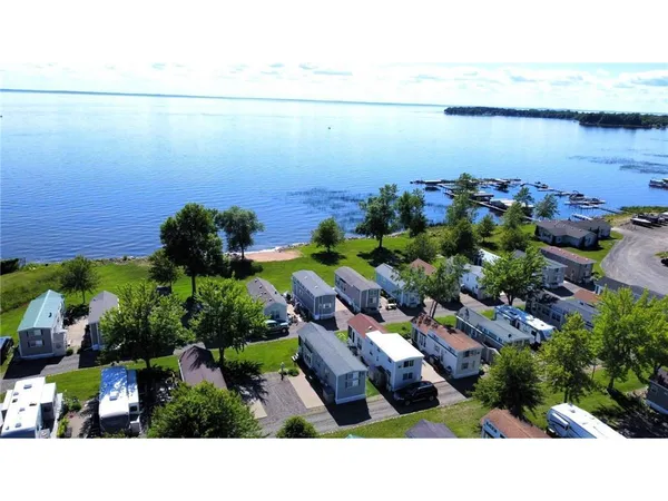 $69,900 | 46019 State Highway 47, Unit 46, Isle, MN 56342