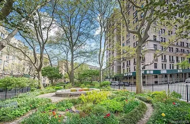 a view of a multi story building