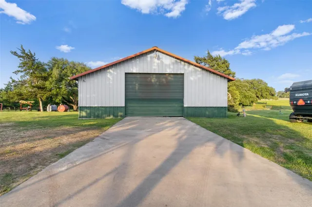 $5,995,000 | 1007 Farm To Market Road 390 East, Brenham, TX 77833