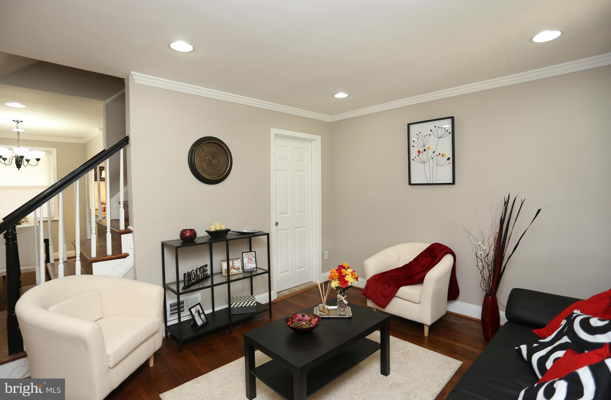 1934 Quentin Road Baltimore, MD 21222 - Photo 3 of 30 Living Room