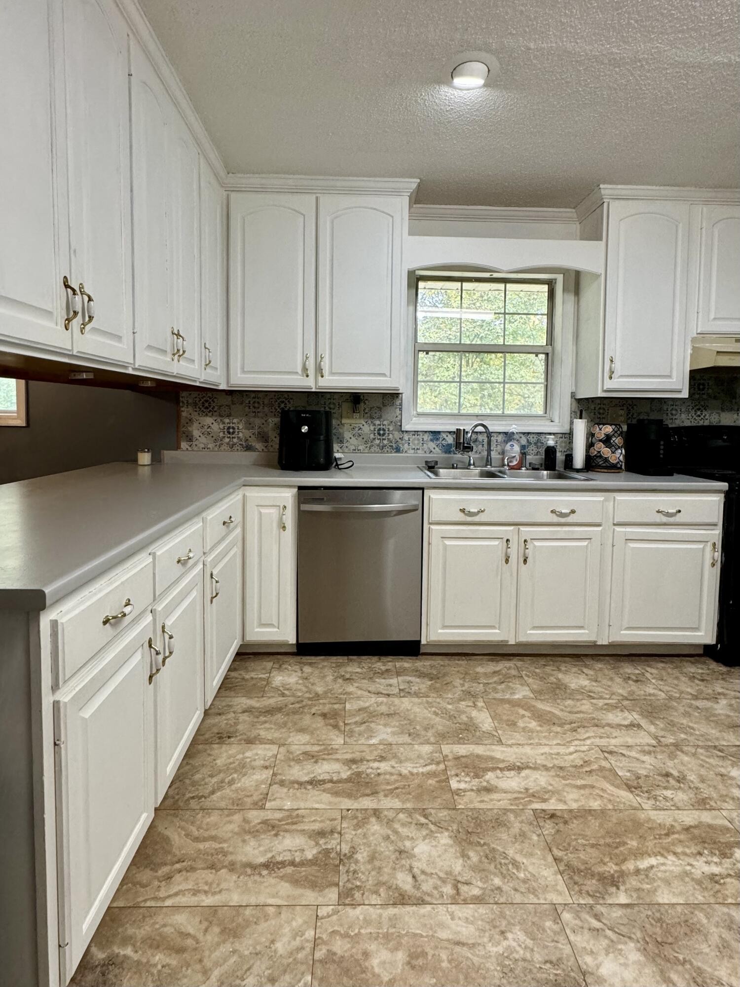 537 Bell Road Cleveland, TN 37323 - Photo 5 of 22 Gallery Image 5