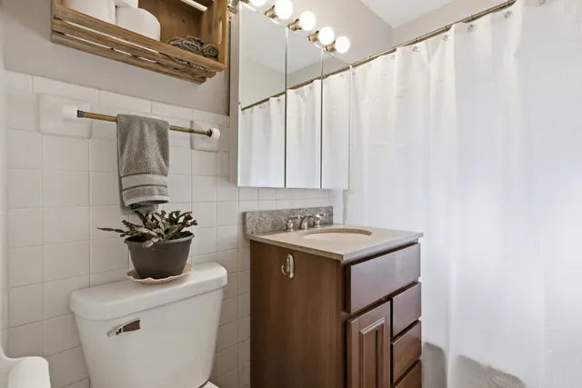 $375,000 | 510 South Chase Avenue, Lombard, IL 60148