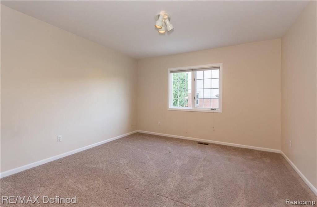 950 Ridgeline Court Lake Orion, MI 48360 - Photo 41 of 48