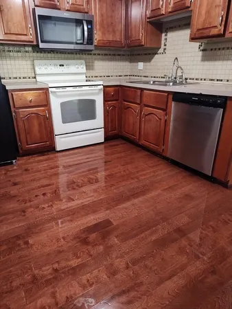 $1,800 | 24 Spencer Road, Unit 20N, Boxborough, MA 01719