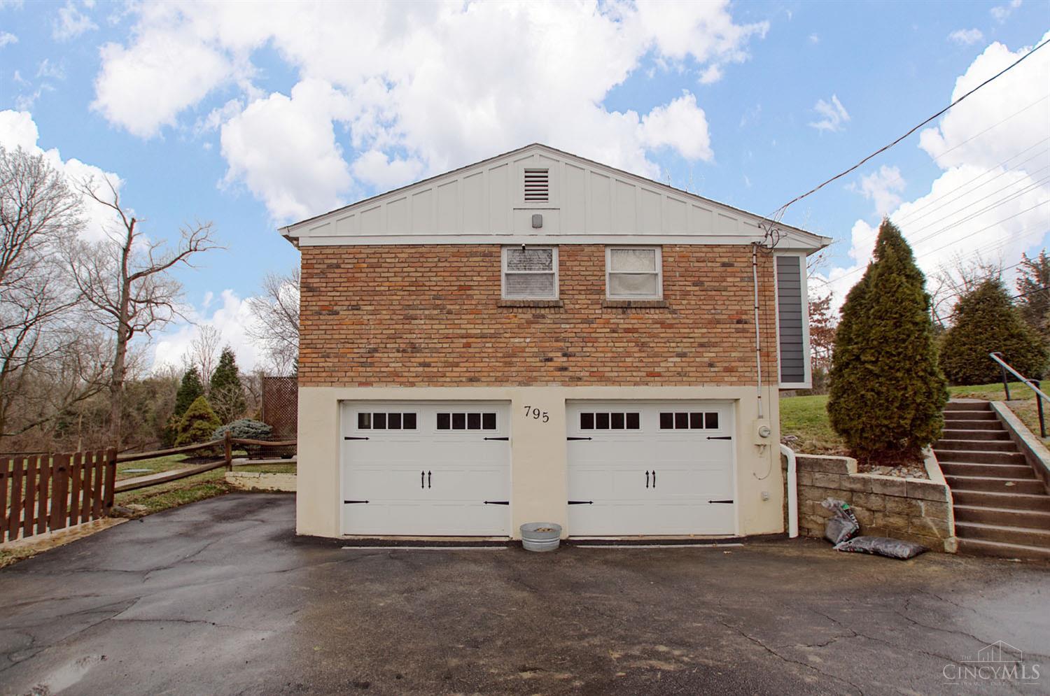 795 McClelland Road Milford, OH 45150 - Photo 3 of 47 Gallery Image 3