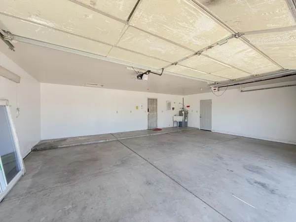 $2,395 | 5678 North 78th Avenue, Glendale, AZ 85303