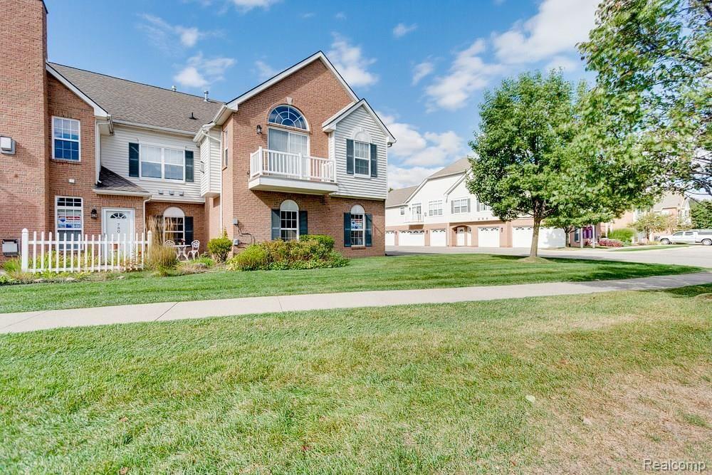 778 Olde English Circle Howell, MI 48855 - Photo 1 of 19