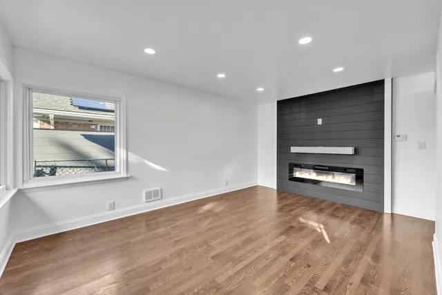 $324,900 | 7817 South Kenton Avenue, Chicago, IL 60652