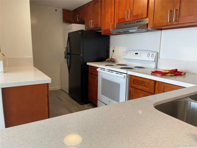 $2,800 | 2724 Kahoaloha Lane, Unit 1801, Honolulu, HI 96826