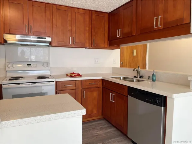 $2,800 | 2724 Kahoaloha Lane, Unit 1801, Honolulu, HI 96826