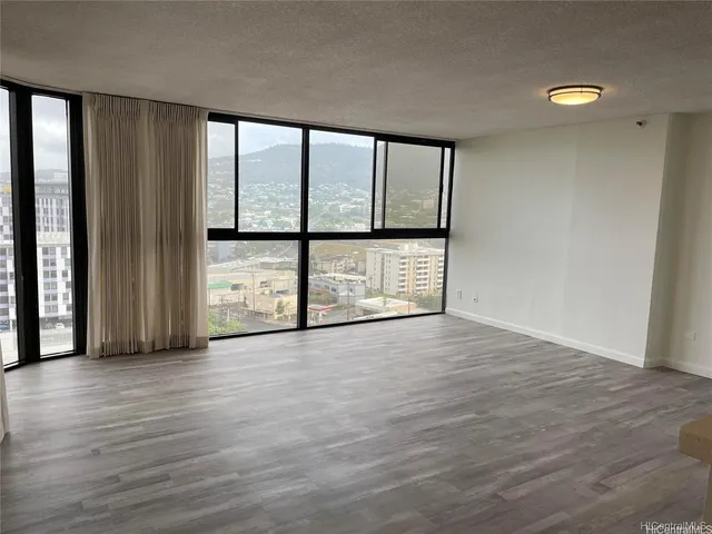 $2,800 | 2724 Kahoaloha Lane, Unit 1801, Honolulu, HI 96826