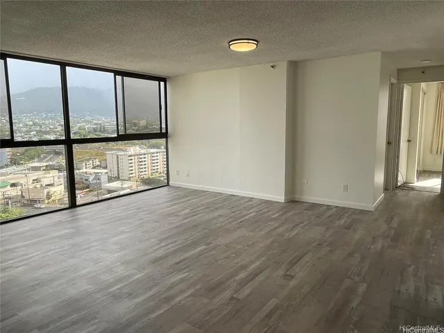 $2,800 | 2724 Kahoaloha Lane, Unit 1801, Honolulu, HI 96826