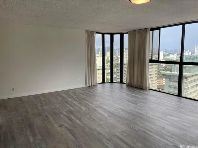$2,800 | 2724 Kahoaloha Lane, Unit 1801, Honolulu, HI 96826