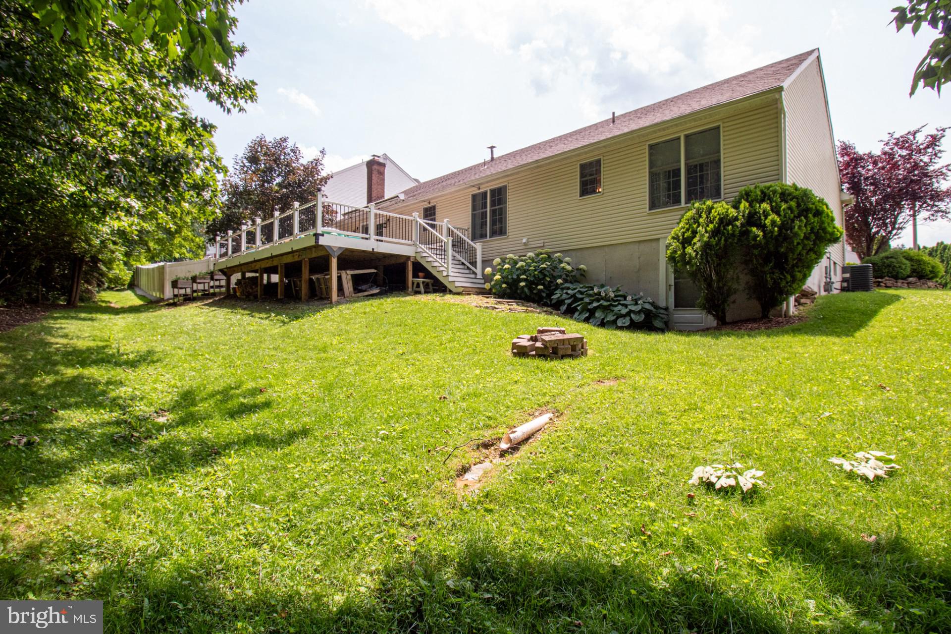 2707 Beacon Drive Sinking Spring, PA 19608 - Photo 8 of 35