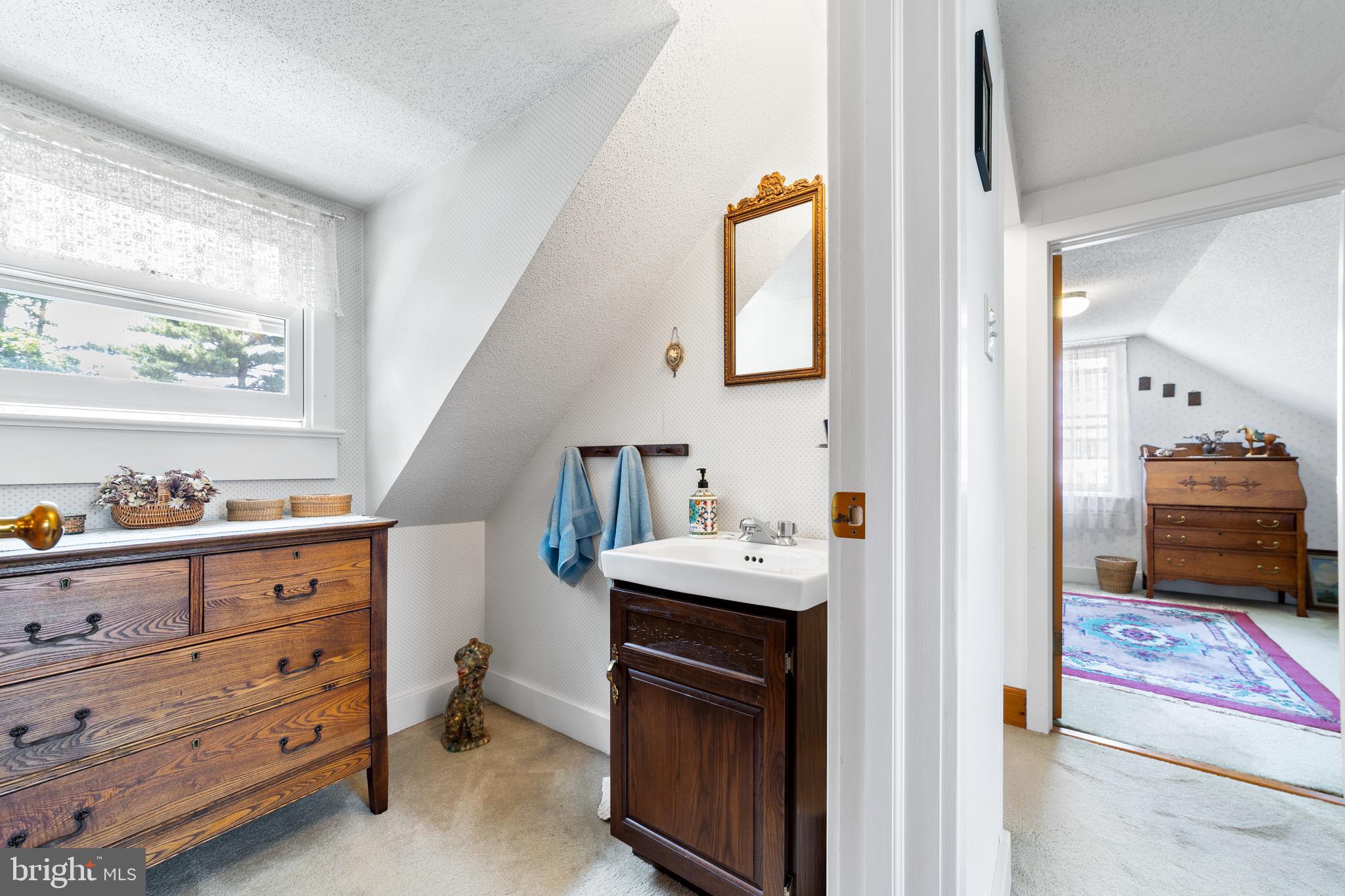 196 Valley Road Princeton, NJ 08540 - Photo 17 of 38 2nd floor half bath