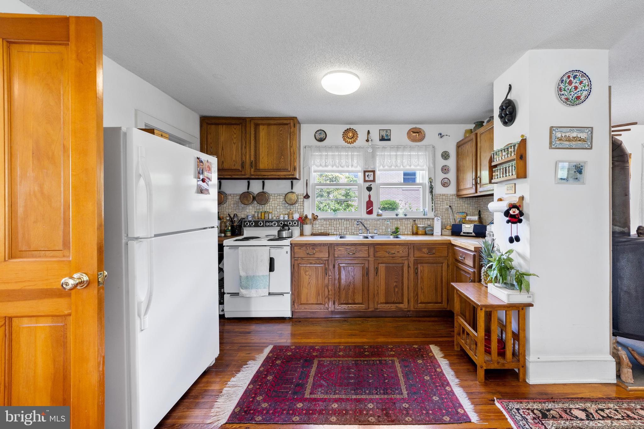 196 Valley Road Princeton, NJ 08540 - Photo 8 of 38 kitchen alternate view
