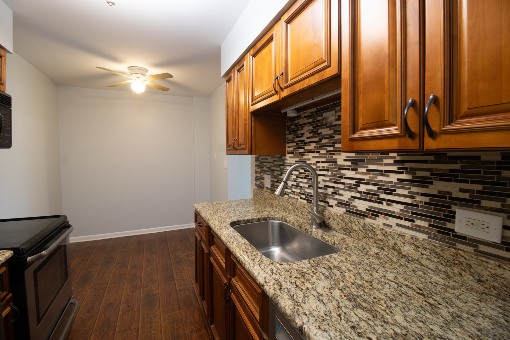 502 West Huntington Commons Road, Unit 339 Mount Prospect, IL 60056 - Photo 2 of 11 Gallery Image 2