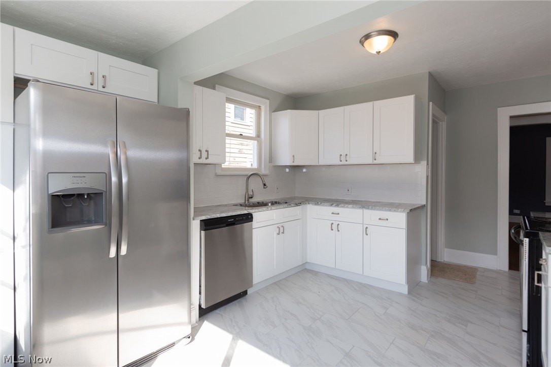 3306 Tullamore Road Cleveland, OH 44118 - Photo 11 of 21 Gallery Image 11
