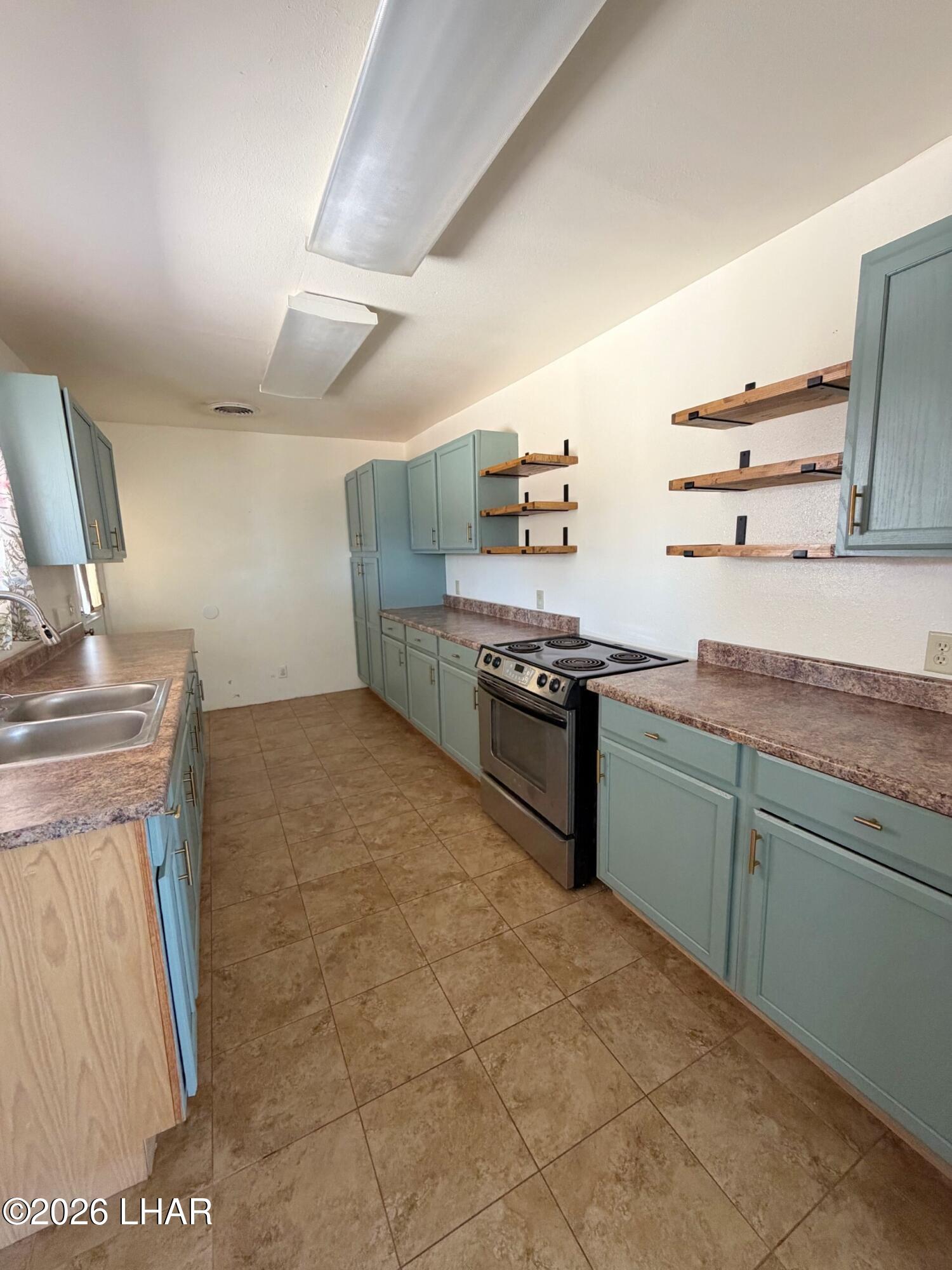 15691 Apache Loop Ehrenberg, AZ 85334 - Photo 11 of 25 24