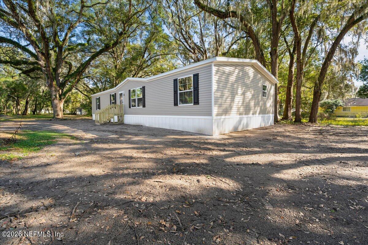 3121 Bainbridge Road, Unit 1 Palatka, FL 32177 - Photo 3 of 28 03-IMG_5437