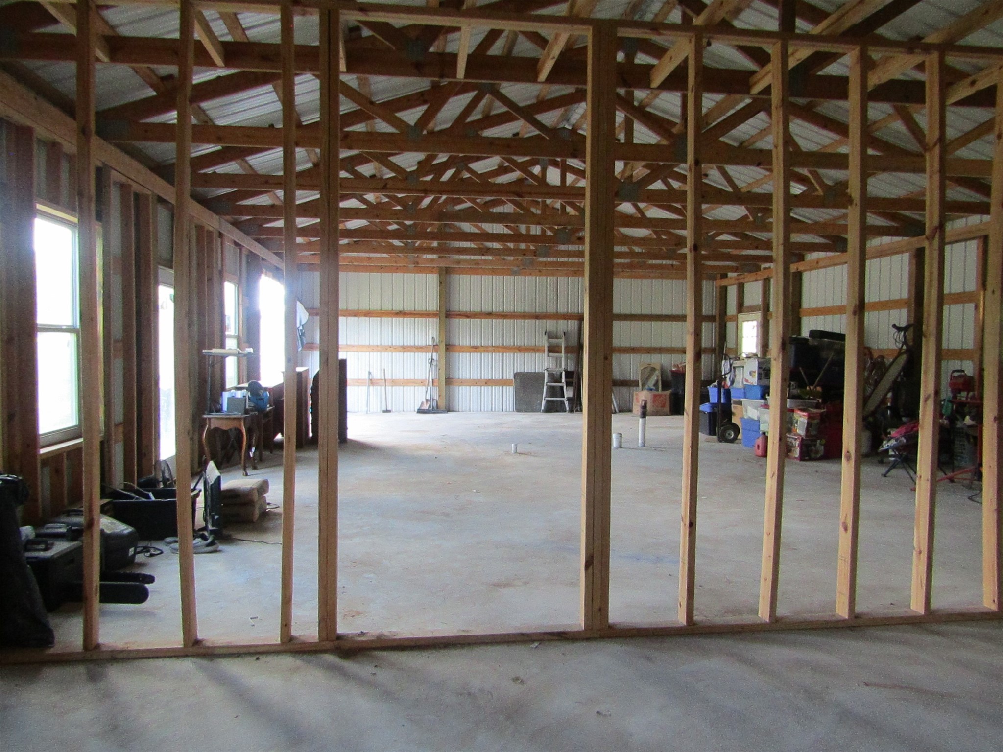 7072 County Road 3 Sweeny, TX 77480 - Photo 14 of 23 a view of a room with gym equipment