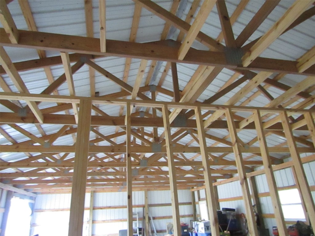 7072 County Road 3 Sweeny, TX 77480 - Photo 15 of 23 a view of a room