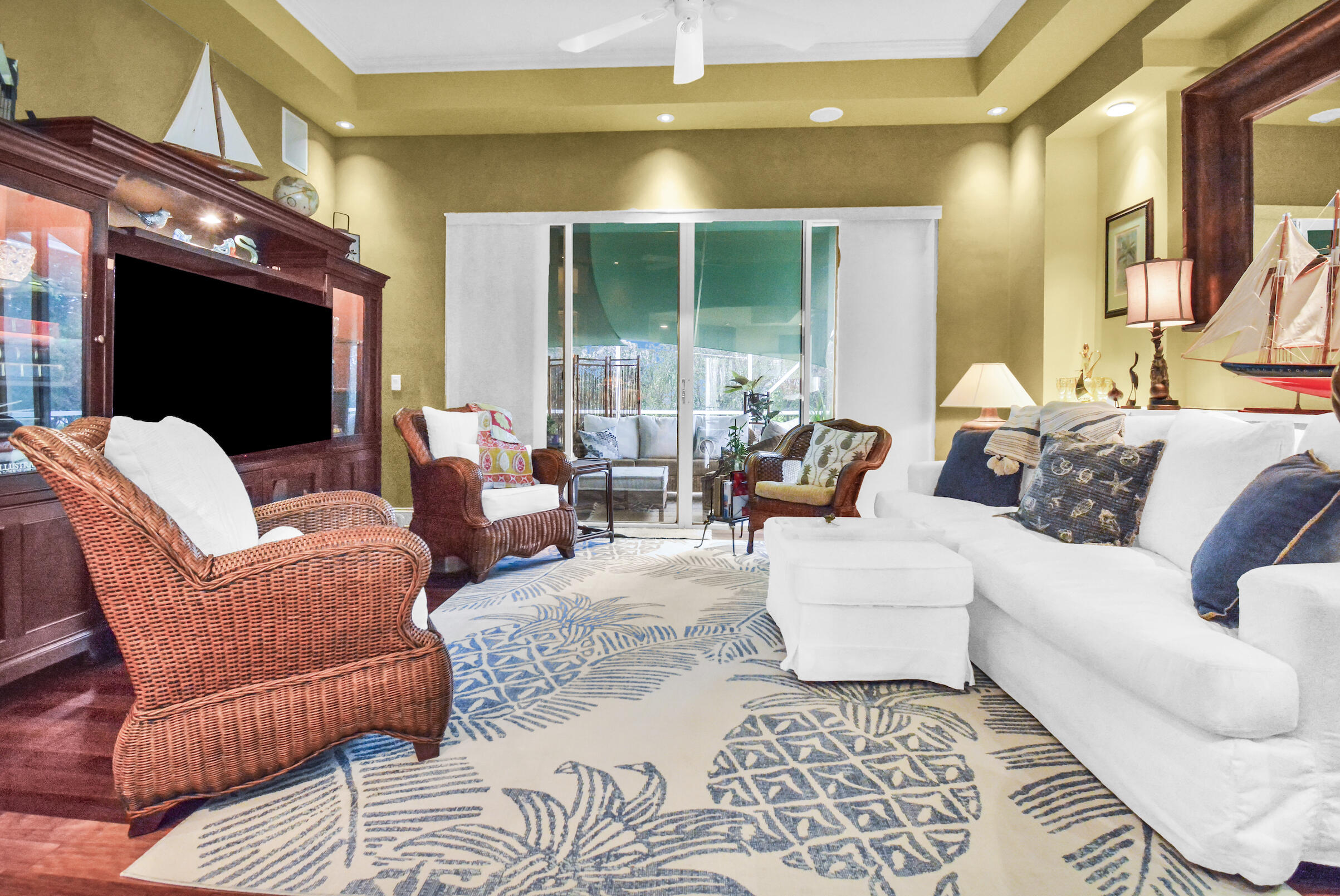 12761 Tulipwood Circle Boca Raton, FL 33428 - Photo 19 of 51 LIVING