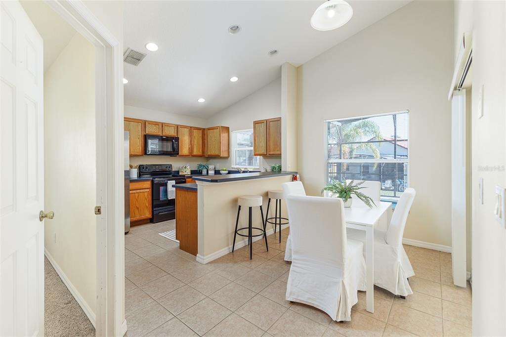 348 Robin Road Davenport, FL 33896 - Photo 8 of 43