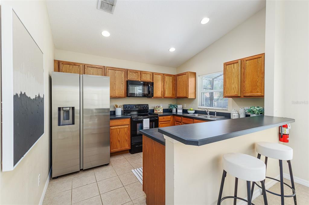 348 Robin Road Davenport, FL 33896 - Photo 9 of 43