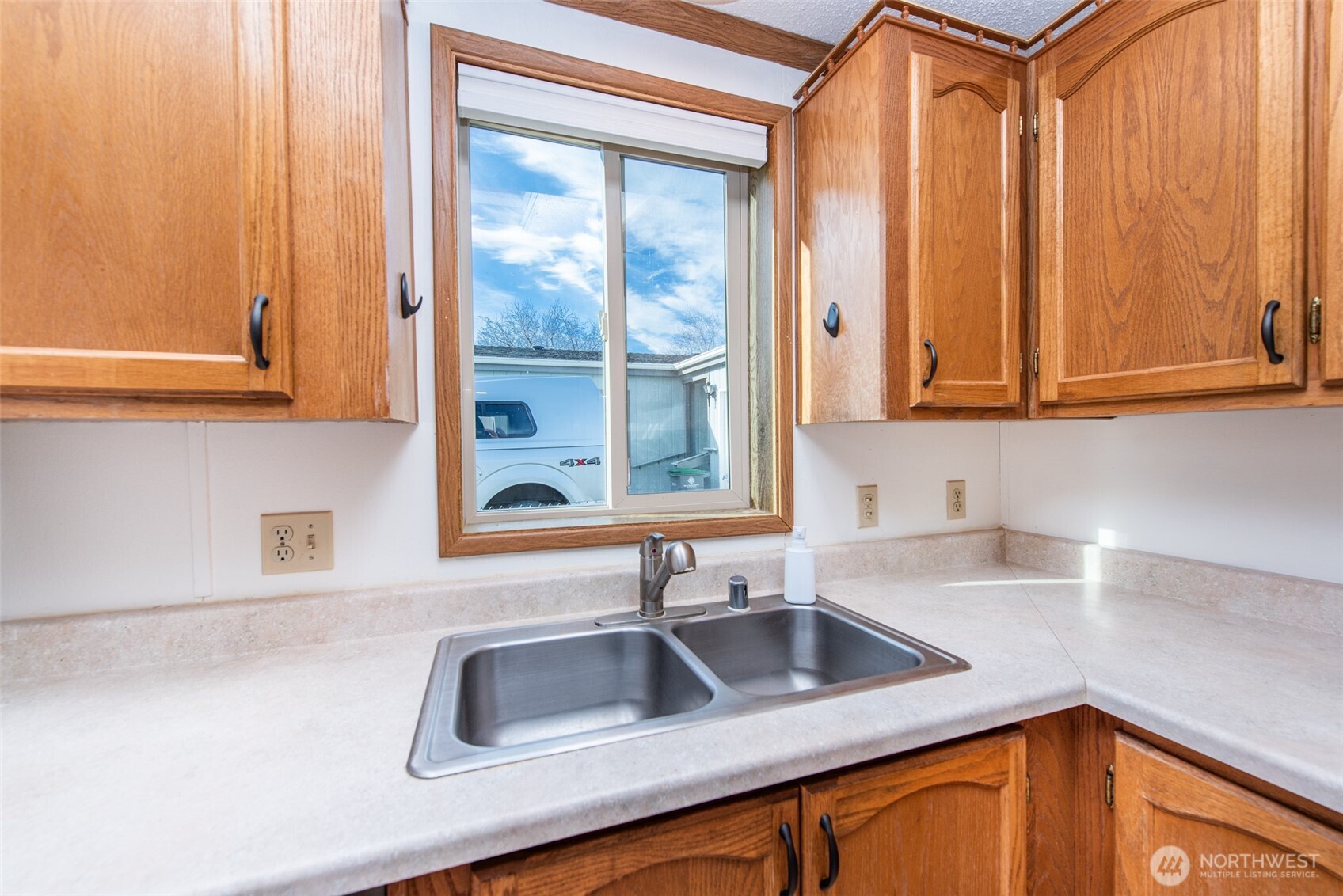 628 North 7th Avenue, Unit 12 Sequim, WA 98382 - Photo 9 of 27