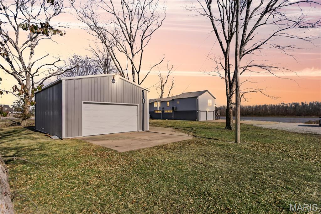 102 Mary Street Hardin, IL 62047 - Photo 2 of 40