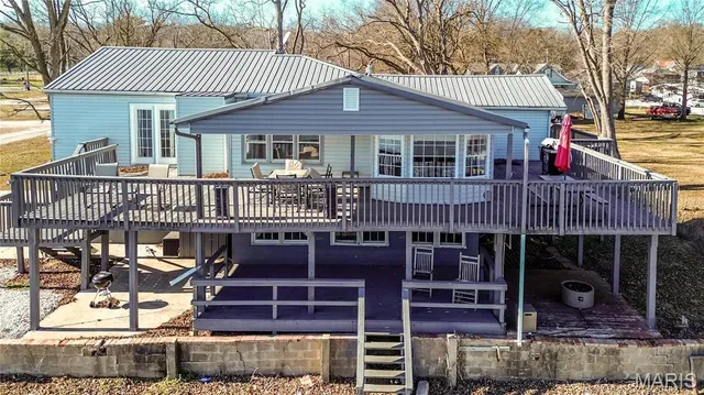 $179,000 | 102 Mary Street, Hardin, IL 62047