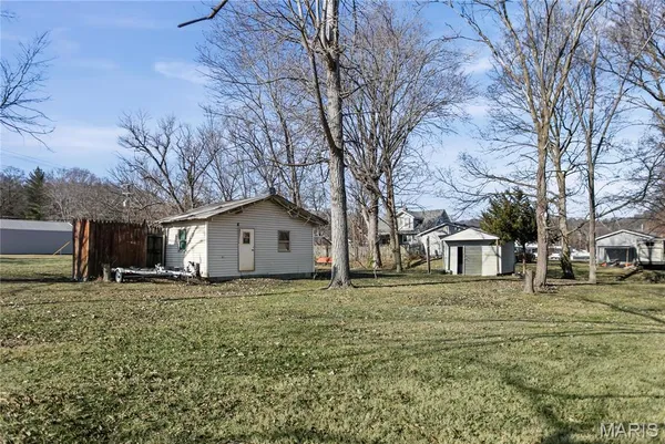 $177,000 | 102 Mary Street, Hardin, IL 62047