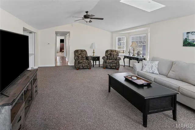 $179,000 | 102 Mary Street, Hardin, IL 62047