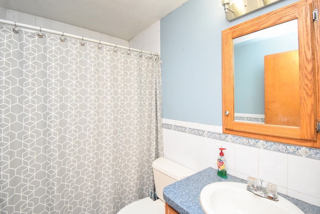 75 Strong Street Springfield, MA 01104 - Photo 11 of 17 Gallery Image 11