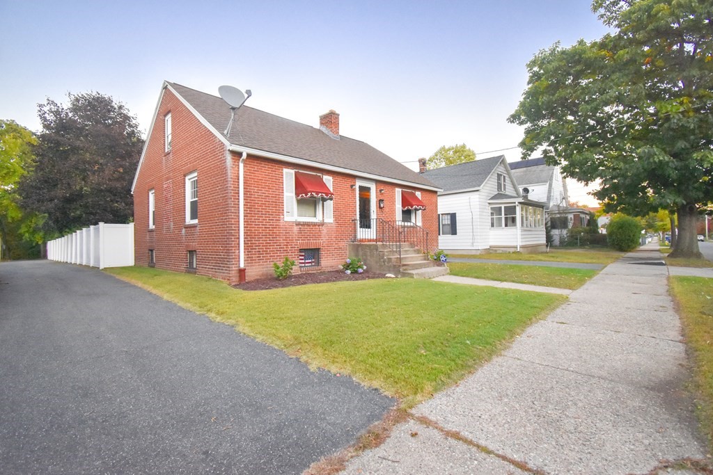 75 Strong Street Springfield, MA 01104 - Photo 17 of 17 Gallery Image 17
