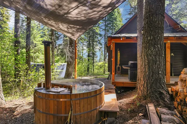 $499,900 | 1221 Fox Road, Cascade, ID 83611