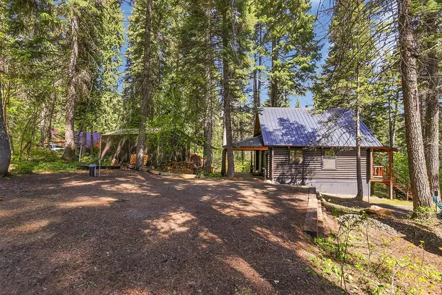 $499,900 | 1221 Fox Road, Cascade, ID 83611
