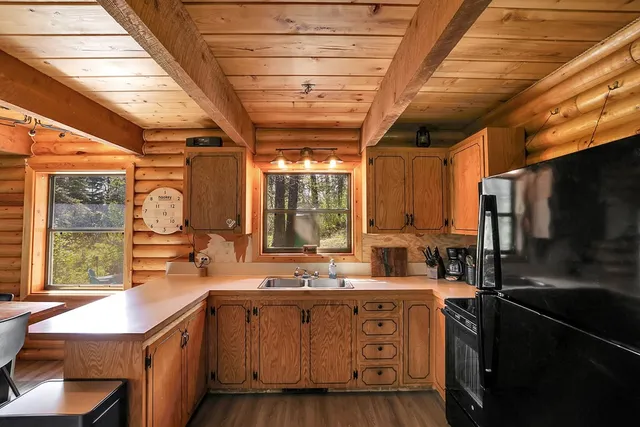 $499,900 | 1221 Fox Road, Cascade, ID 83611