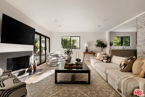 $2,890,000 | 4020 Park Melinda, Calabasas, CA 91302