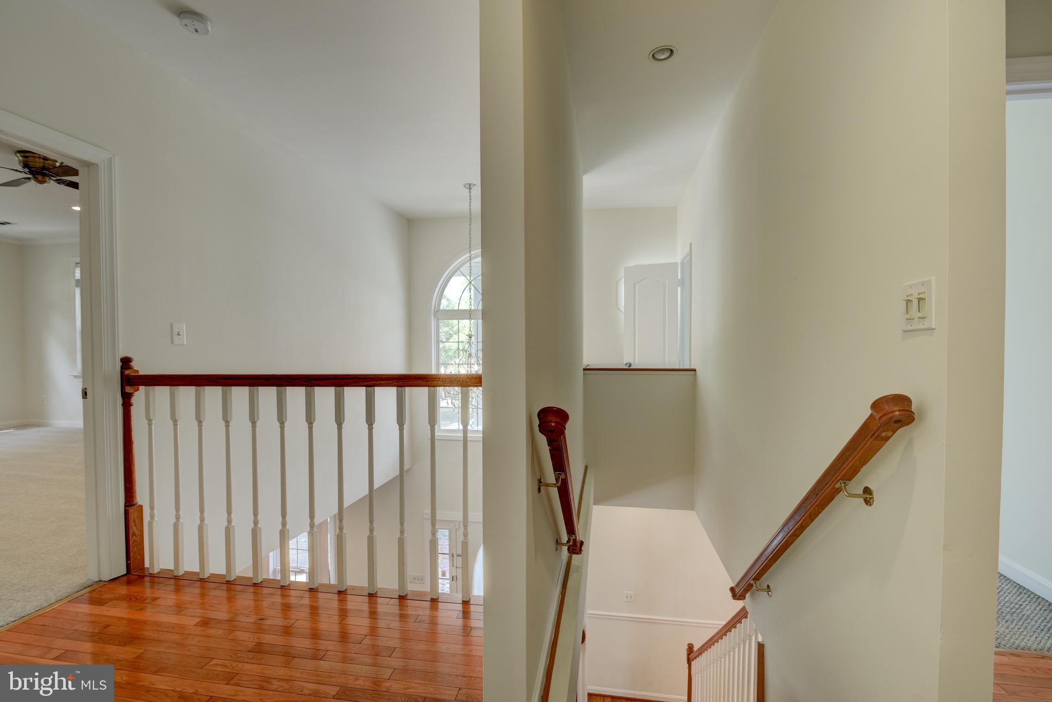 8103 Fordson Road Alexandria, VA 22306 - Photo 16 of 39 Upper Landing