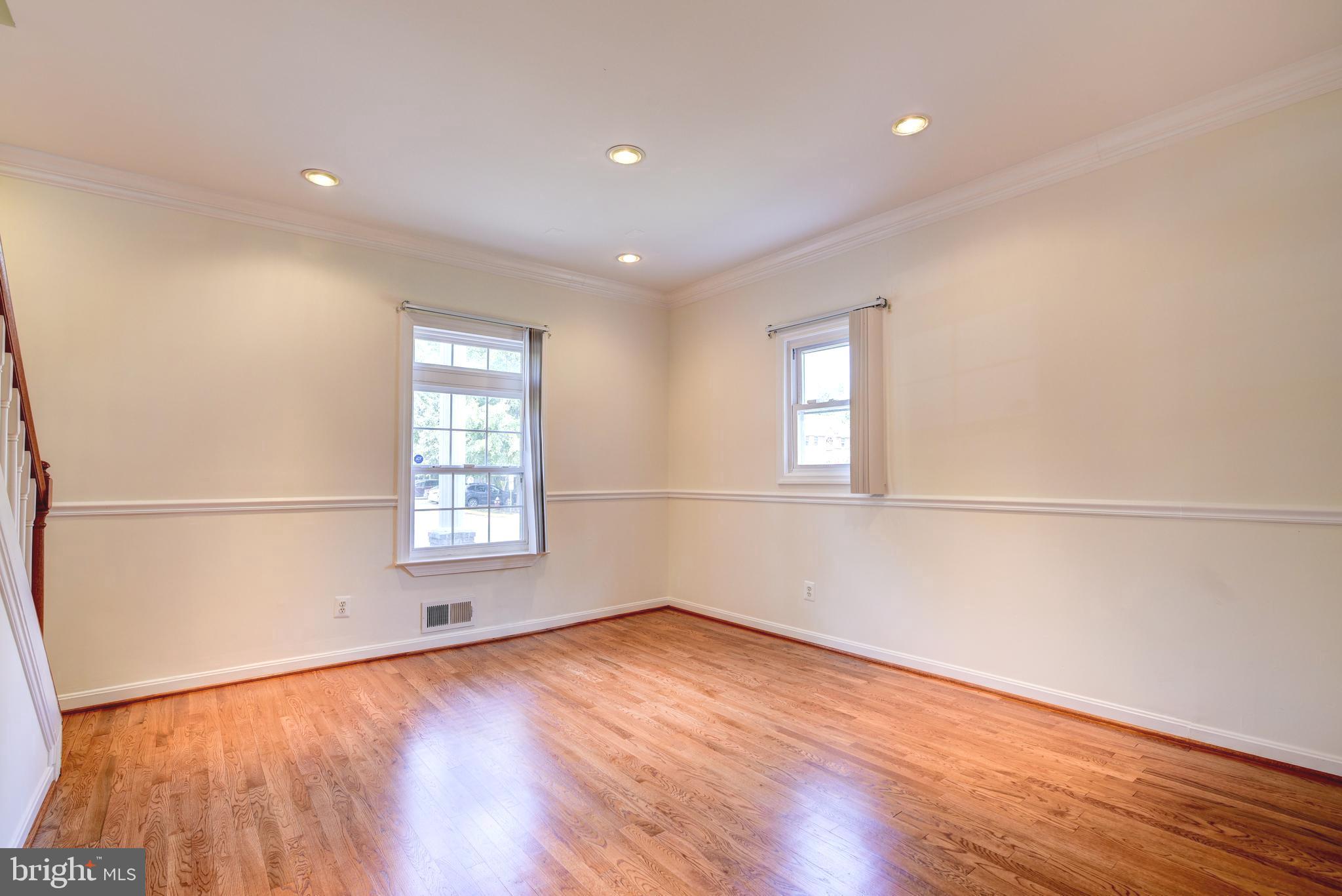 8103 Fordson Road Alexandria, VA 22306 - Photo 10 of 39 Dining Room