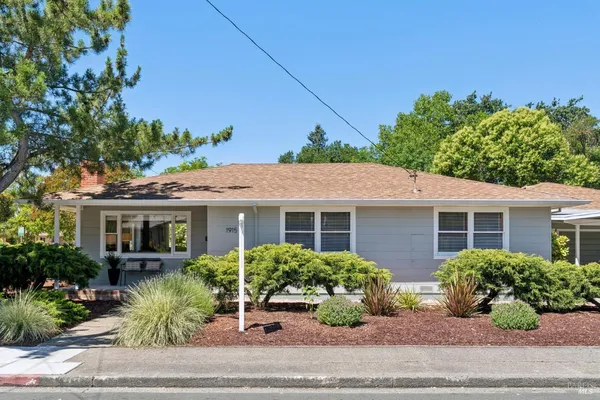 $725,000 | 1915 Albany Drive, Santa Rosa, CA 95401